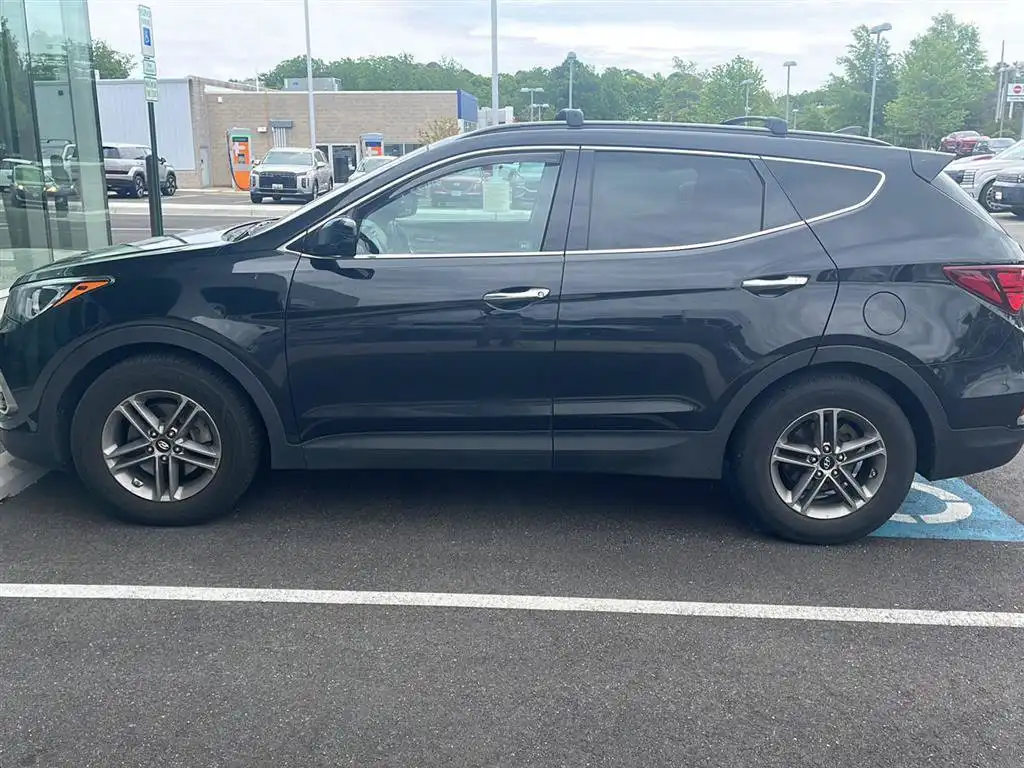 2017 Hyundai Santa Fe Sport's photo