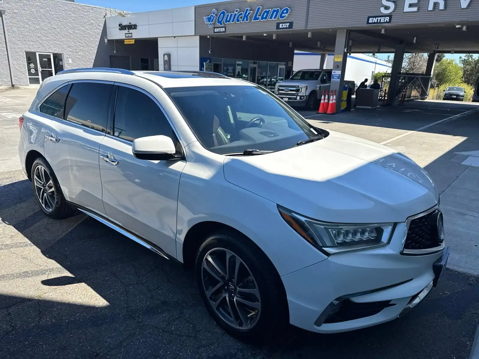2017 Acura MDX w/Advance and Entertainment Package's photo