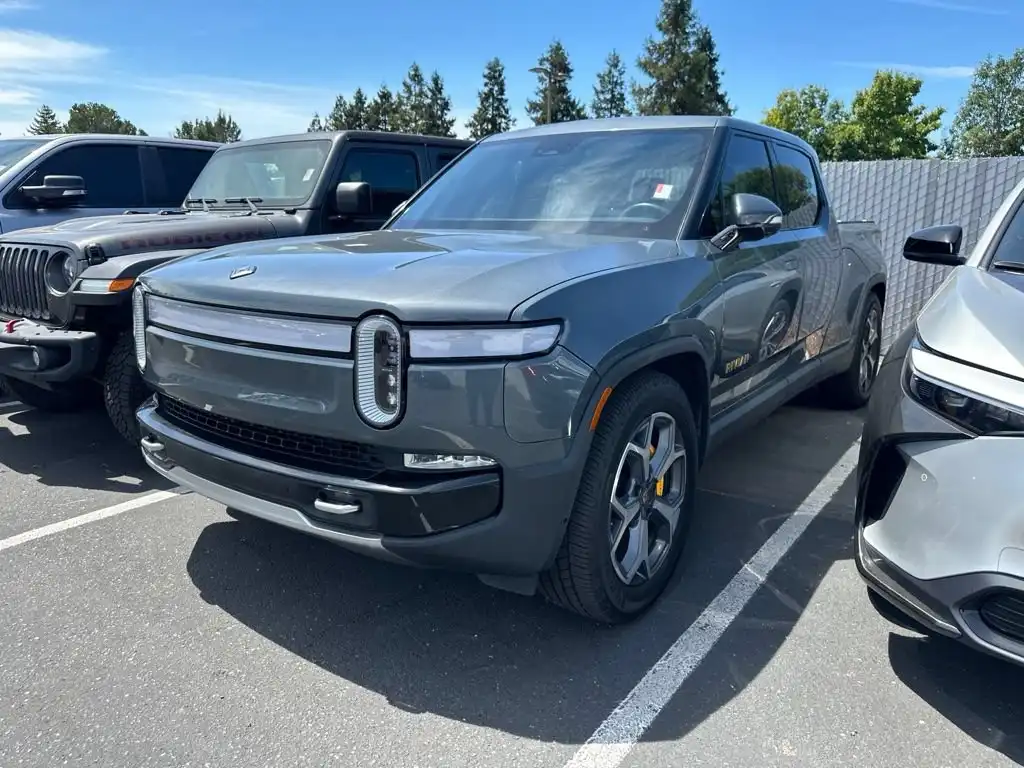 2022 Rivian R1T Adventure's photo