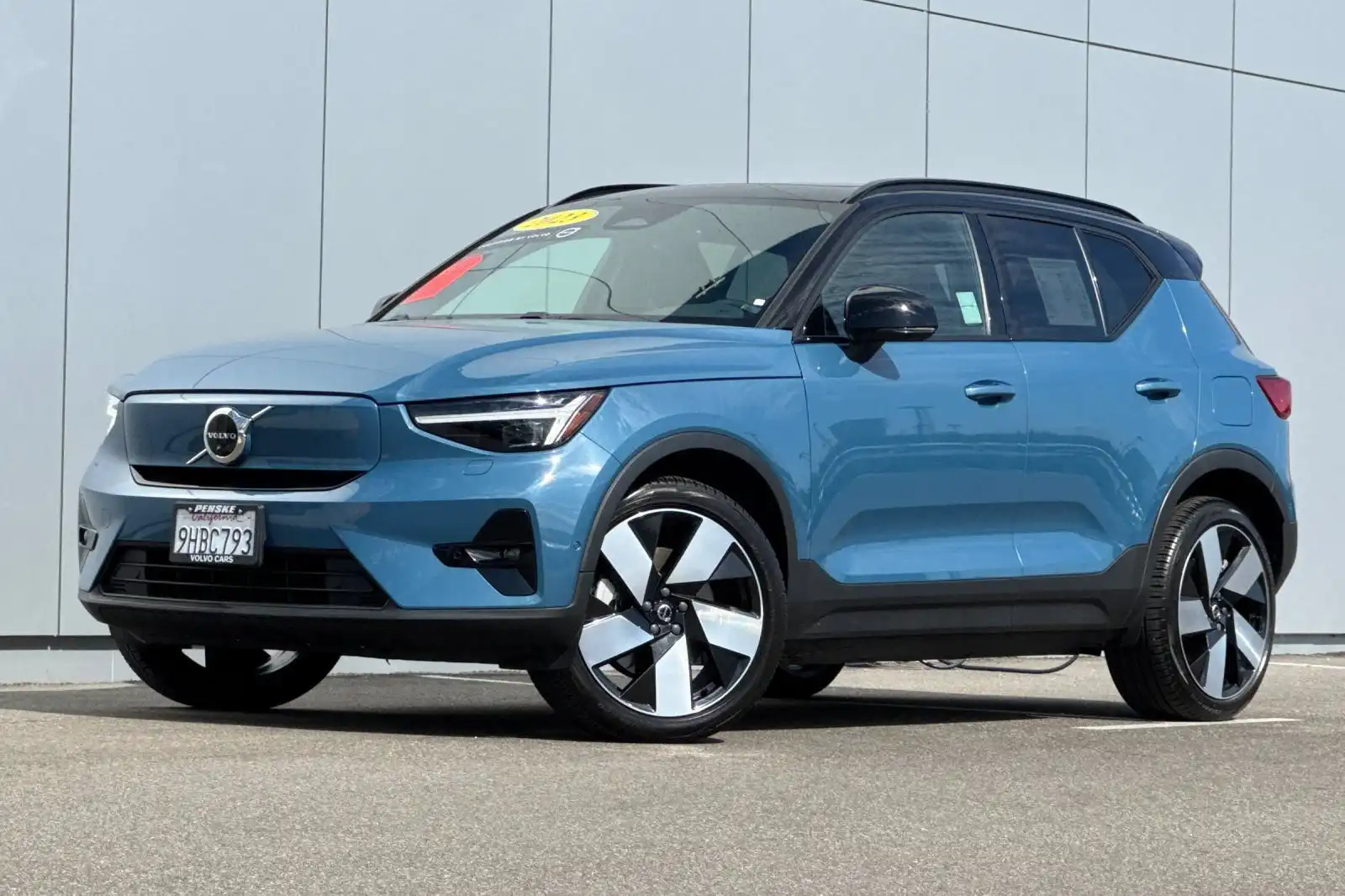 2023 Volvo XC40 P8 Recharge Ultimate AWD's photo