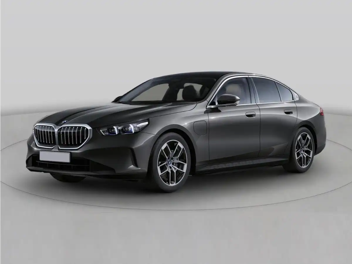 2026 BMW 5 Series 550e xDrive Sedan's photo