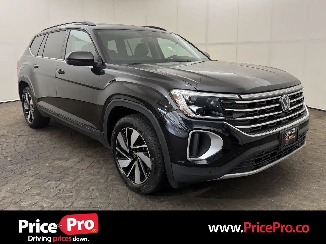 2025 Volkswagen Atlas 2.0T SE with Tech 4Motion's photo