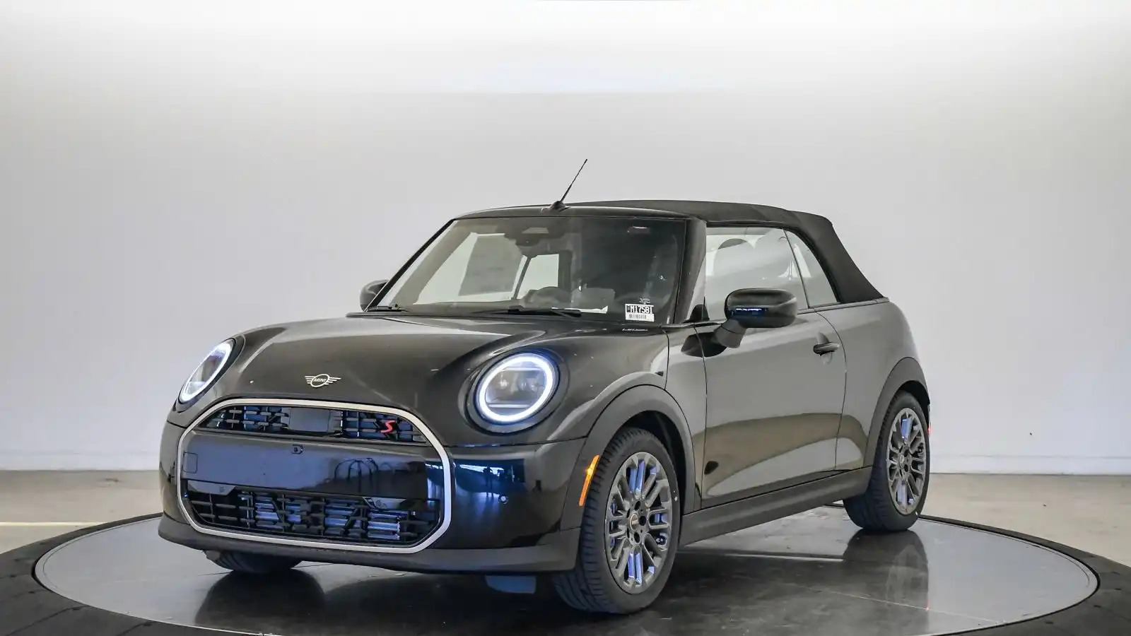 2026 MINI Convertible Cooper S's photo