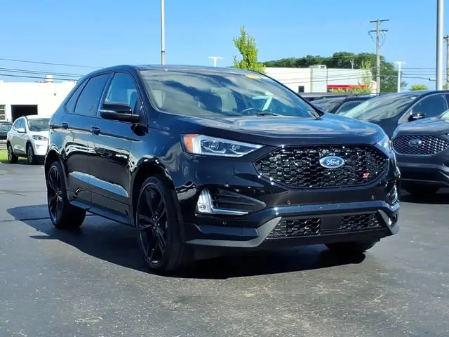 2024 Ford Edge ST AWD photo 3