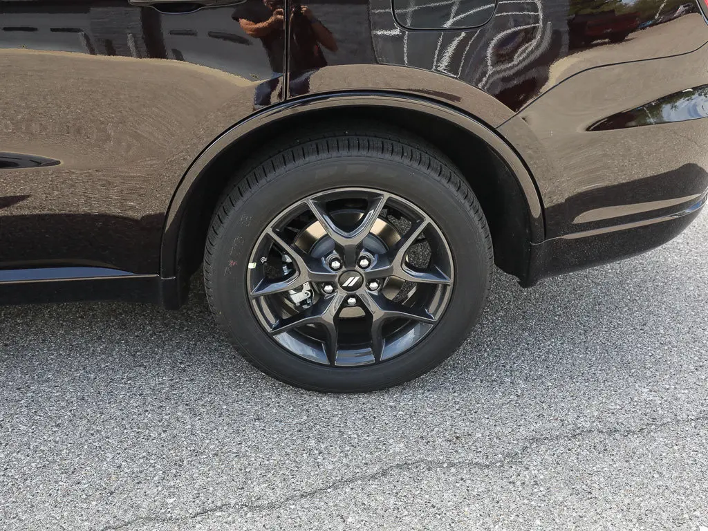2027 Dodge Durango HEMI V8 GT AWD Plus photo 4