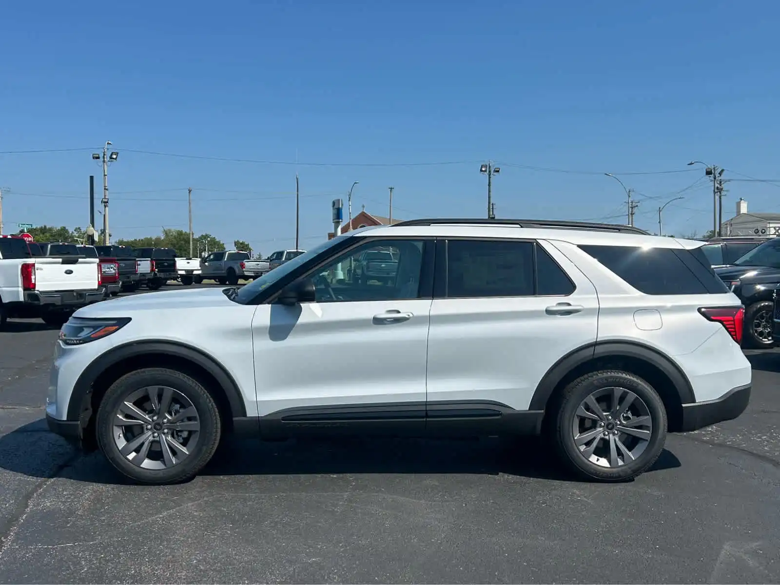 2026 Ford Explorer Active 4WD's photo