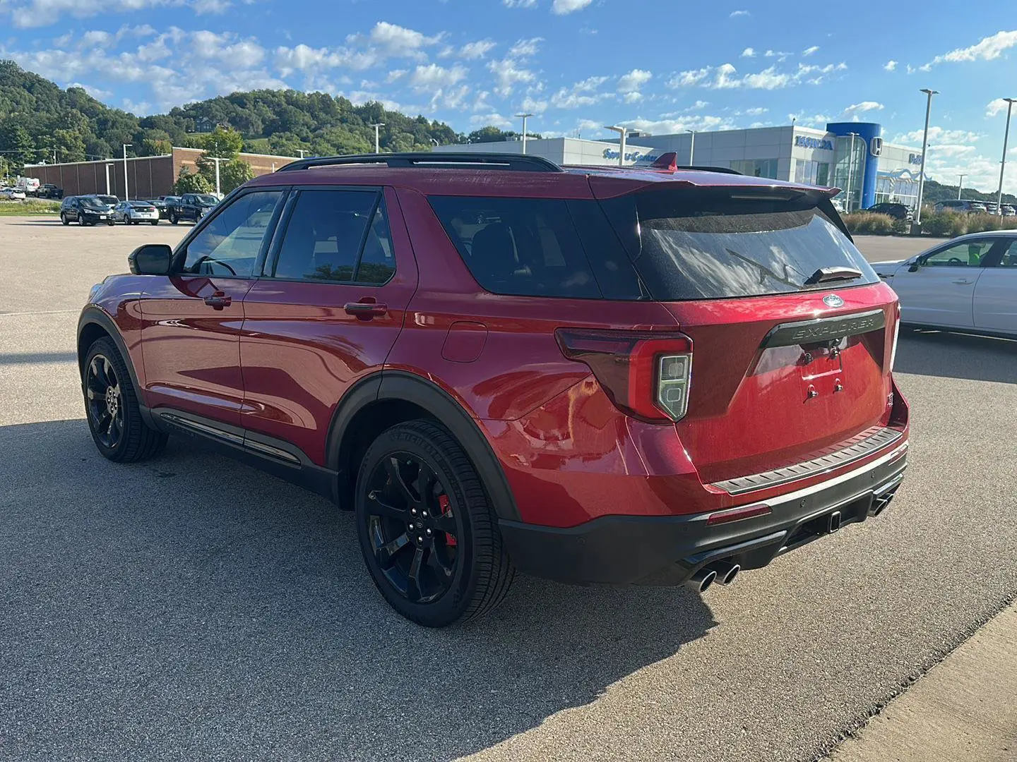 2020 Ford Explorer ST 4WD photo 5