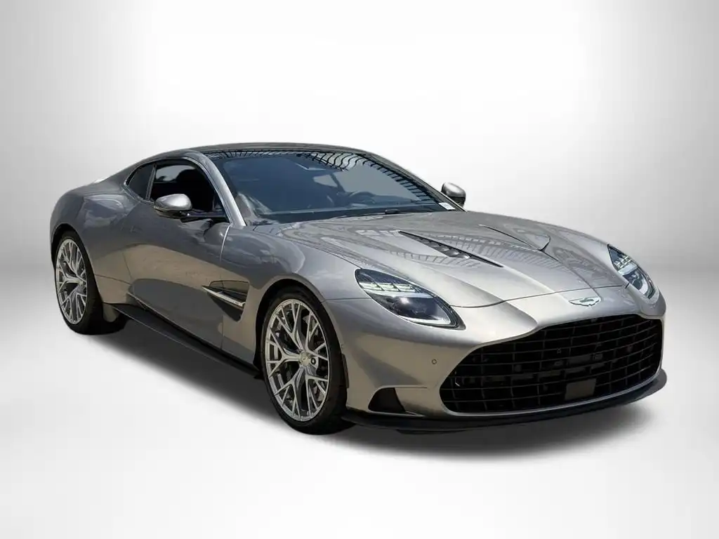 2025 Aston Martin Vanquish Coupe's photo