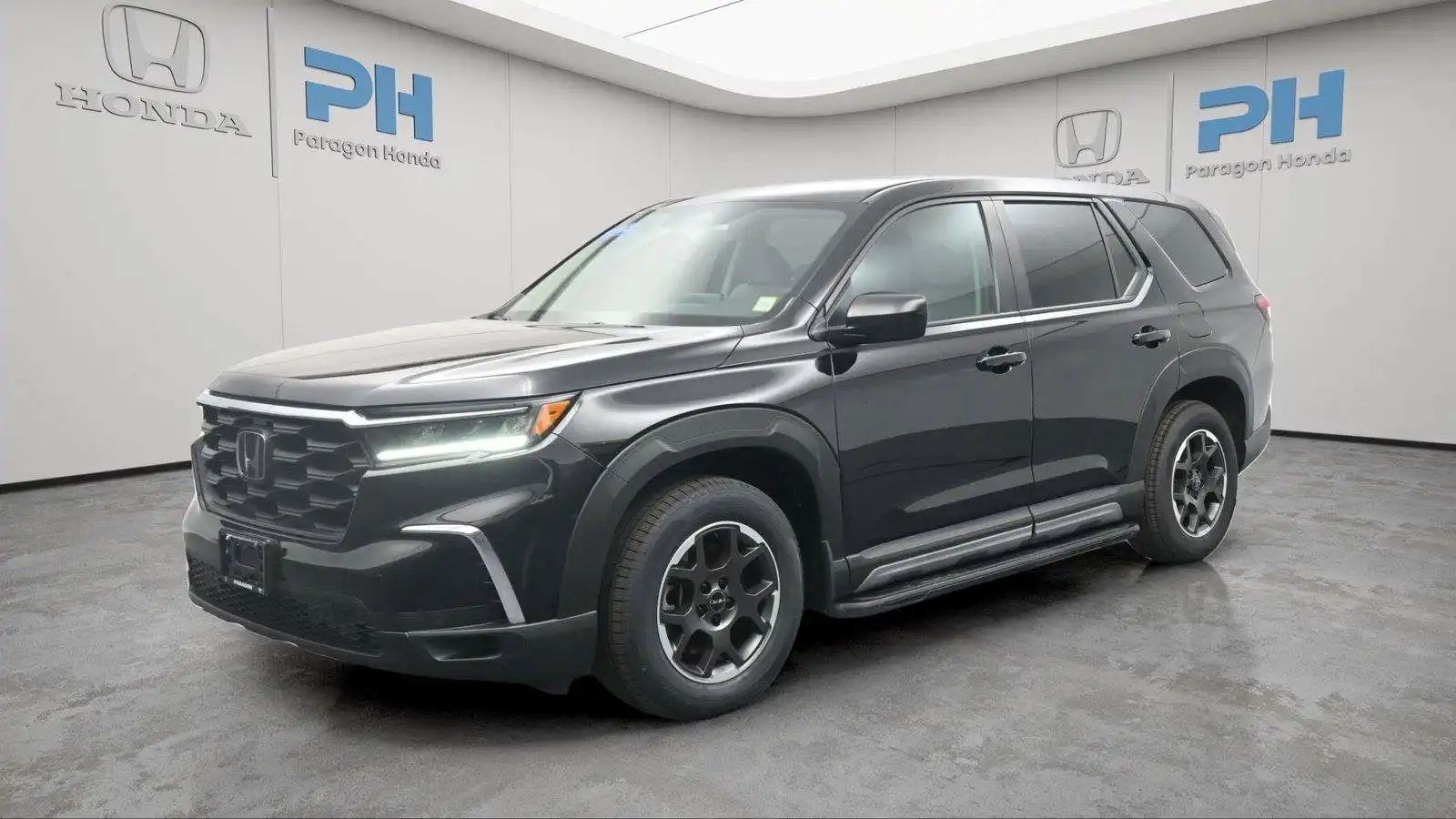 2023 Honda Pilot LX AWD's photo