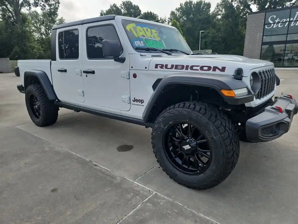 2025 Jeep Gladiator Rubicon Auto's photo