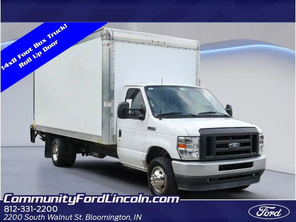 2023 Ford E-Series DRW E-450 Super Duty 176 in WB's photo
