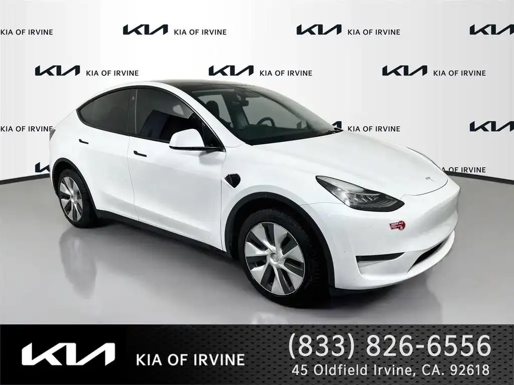 2023 Tesla Model Y Long Range Dual Motor All-Wheel Drive's photo
