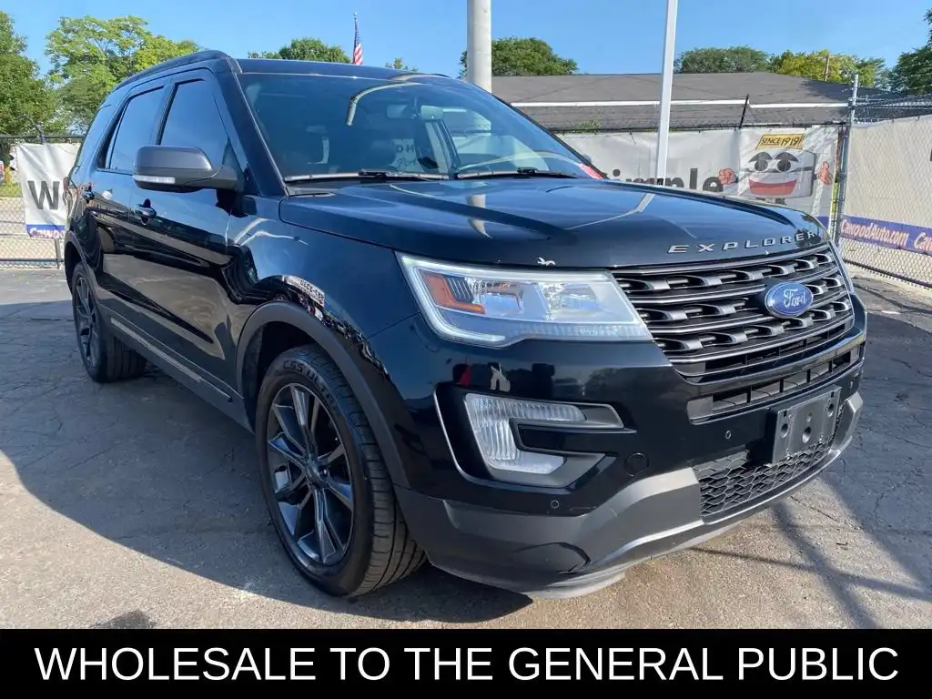 2017 Ford Explorer XLT 4WD's photo