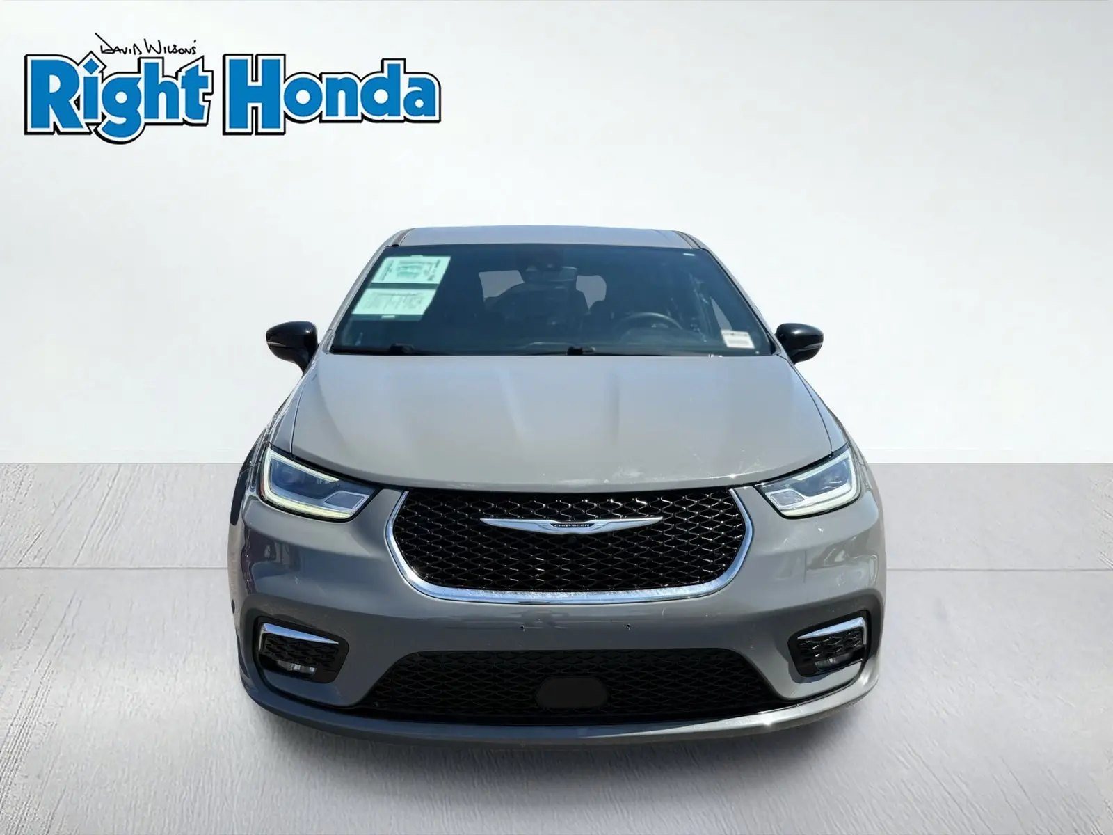 2025 Chrysler Pacifica Select photo 5