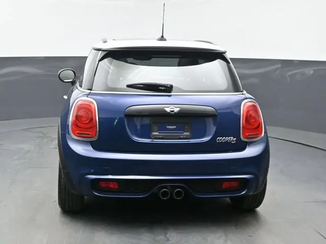 2017 MINI Cooper S photo 4