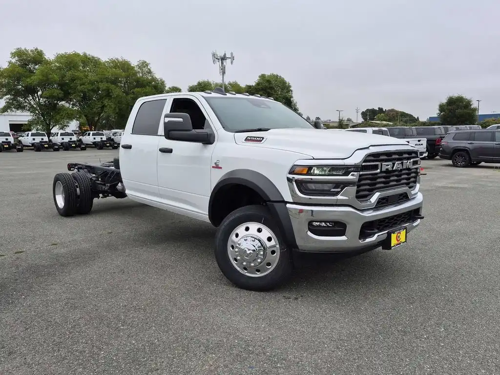2026 RAM 5500 Big Horn 4X4 Crew Cab DRW 197" WB's photo