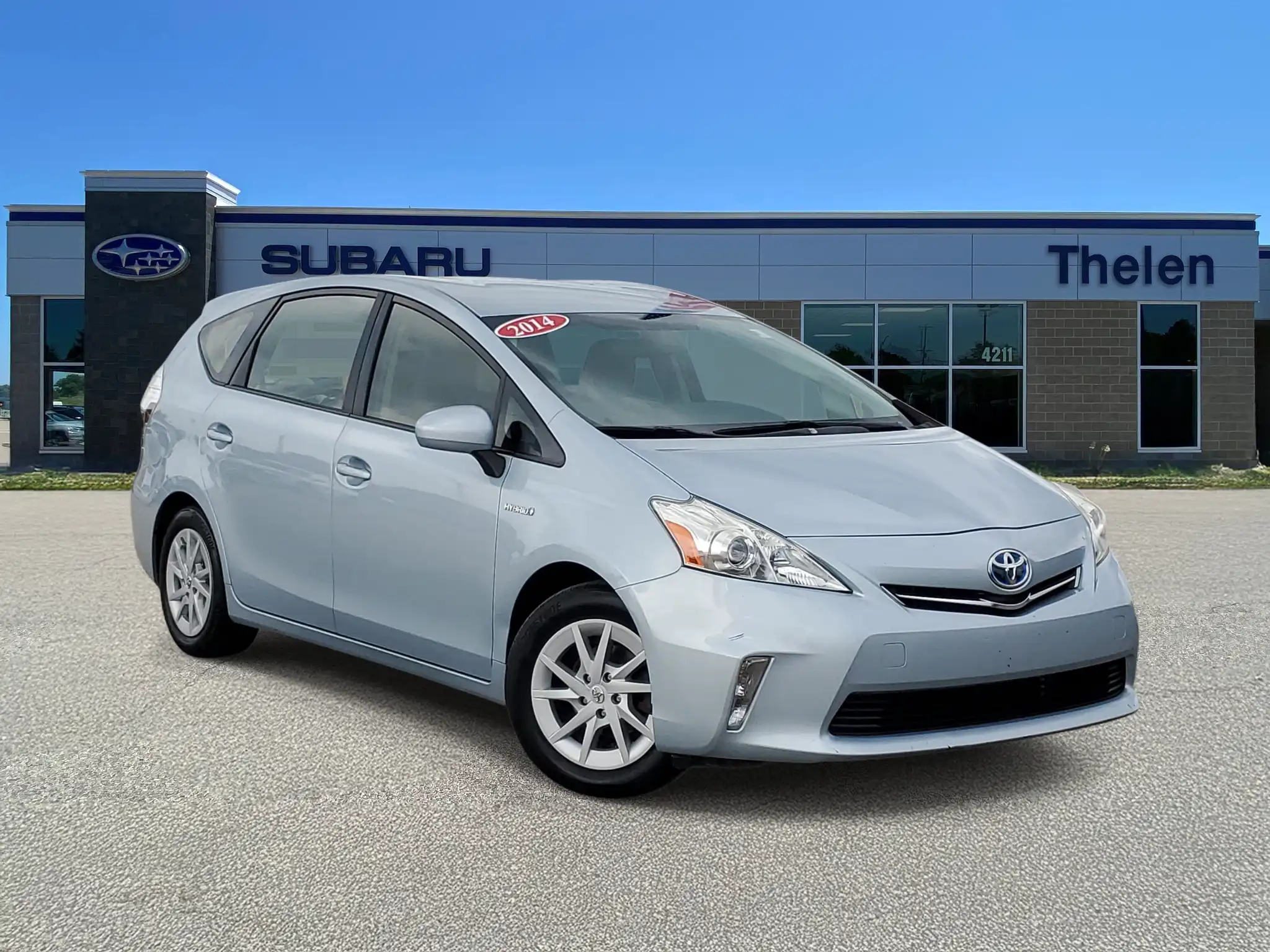 2014 Toyota Prius v Three's photo