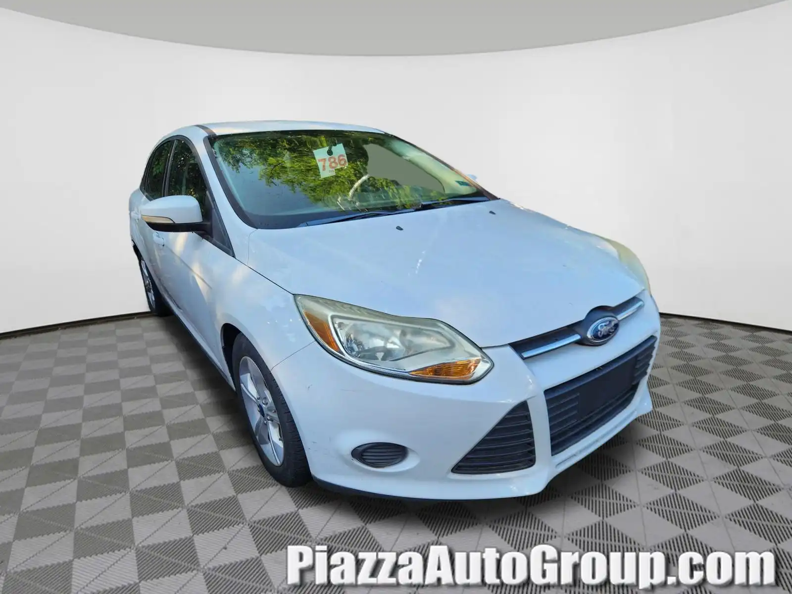 2014 Ford Focus Sedan SE's photo