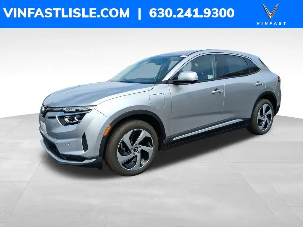 2027 VinFast VF 8 Eco's photo