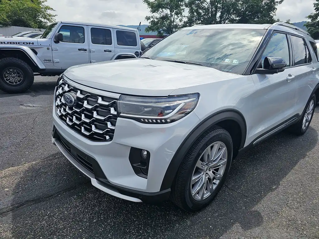 2025 Ford Explorer Platinum 4WD PL535's photo