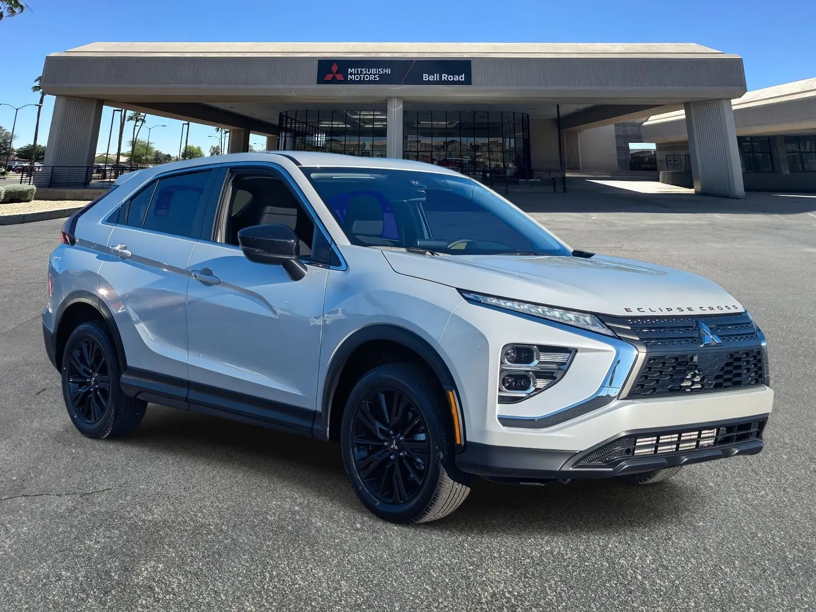 2026 Mitsubishi Eclipse Cross LE S-AWC photo 4