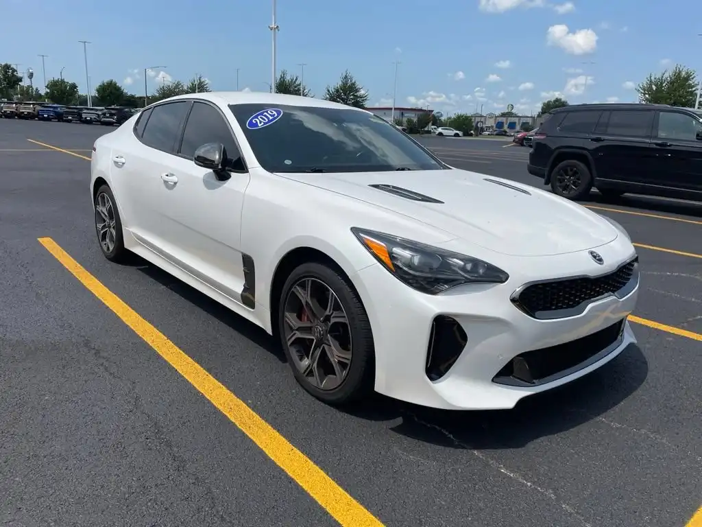 2019 Kia Stinger GT AWD's photo