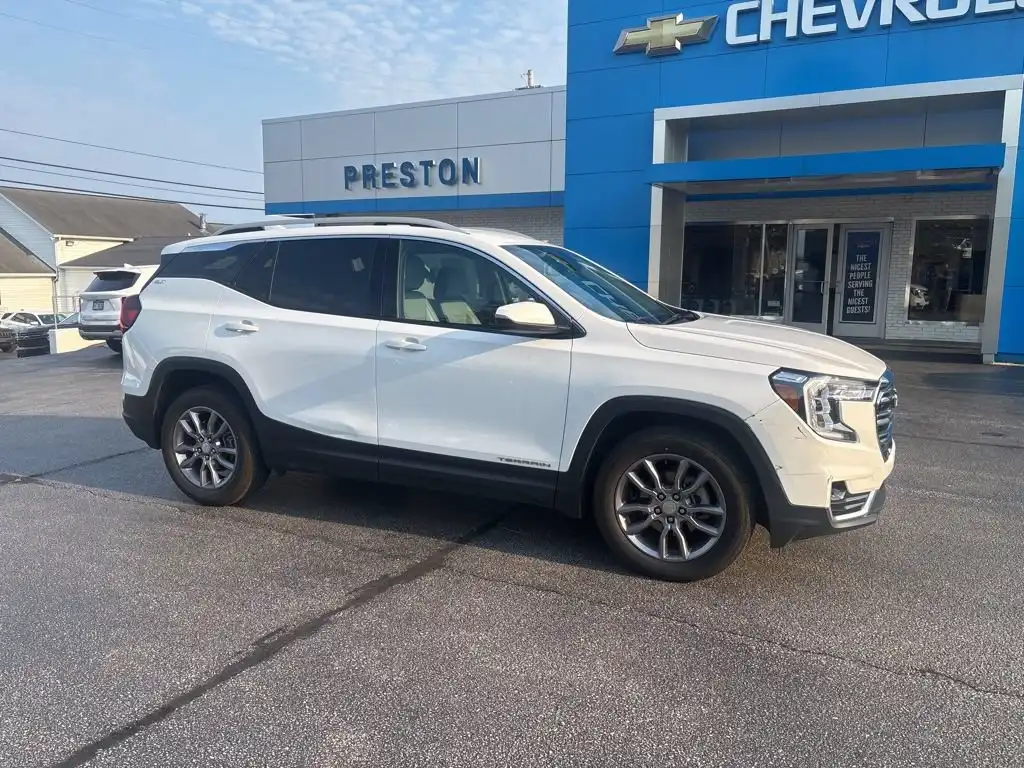 2022 GMC Terrain SLT AWD's photo