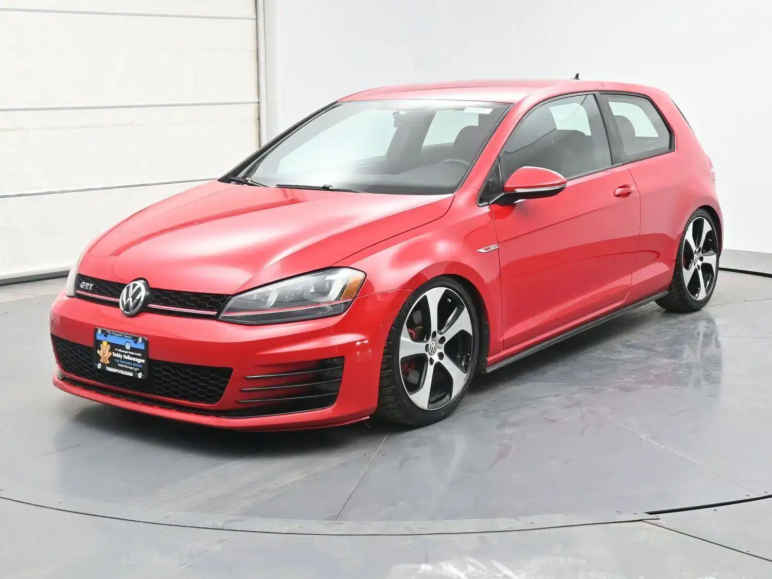 2015 Volkswagen Golf GTI 2.0T S 2-door PZEV's photo