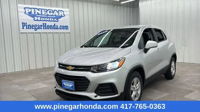 2020 Chevrolet Trax LS's photo