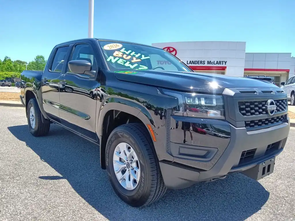 2026 Nissan Frontier S Crew Cab 4x4's photo
