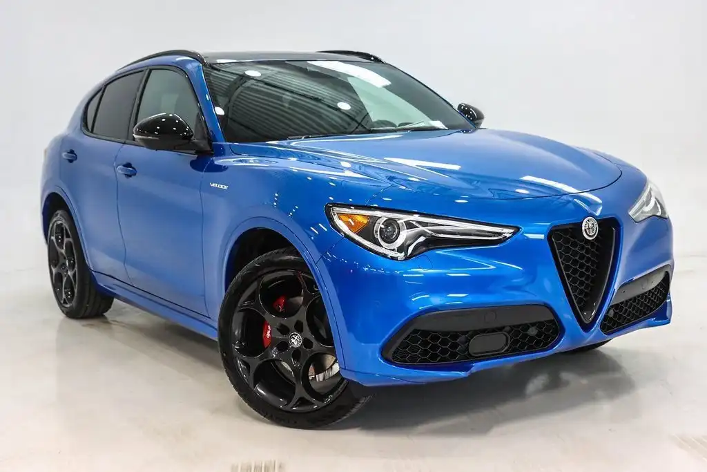 2023 Alfa Romeo Stelvio Veloce AWD's photo