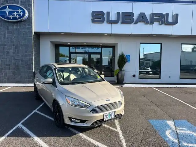2017 Ford Focus 5 Door Hatch Titanium's photo