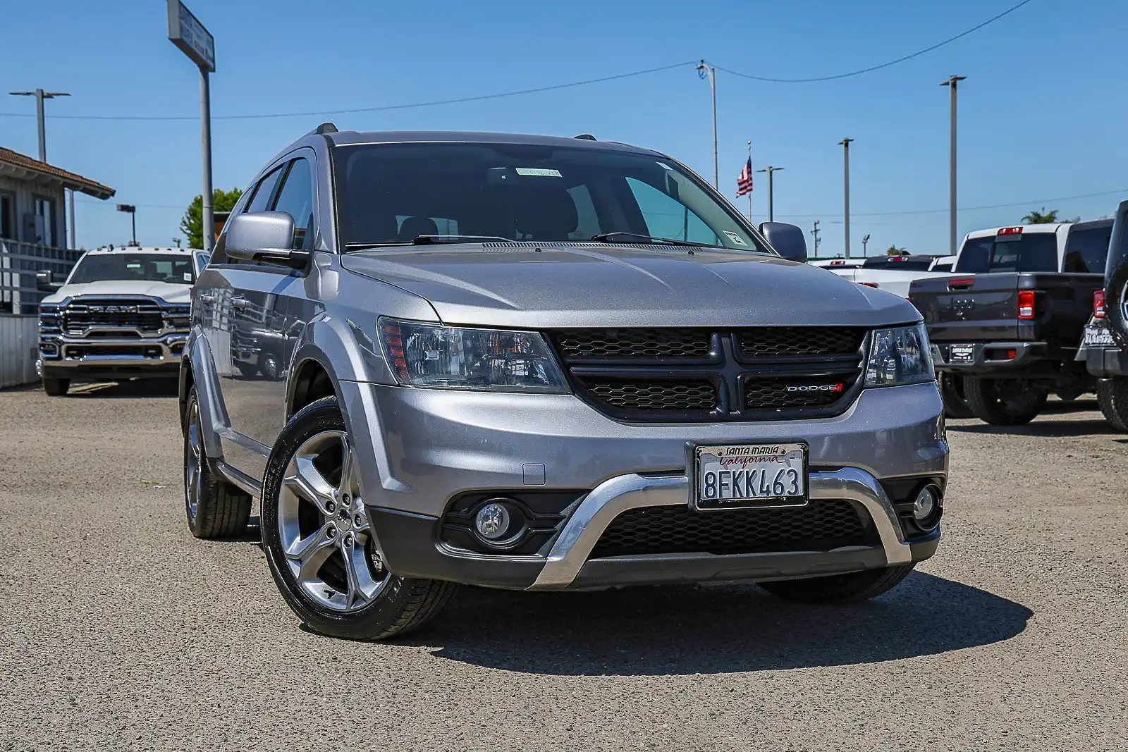 2017 Dodge Journey Crossroad FWD Plus's photo