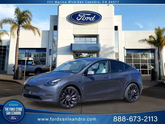 2022 Tesla Model Y Performance Dual Motor All-Wheel Drive's photo