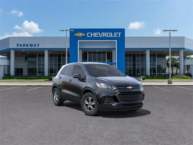 2022 Chevrolet Trax LS's photo