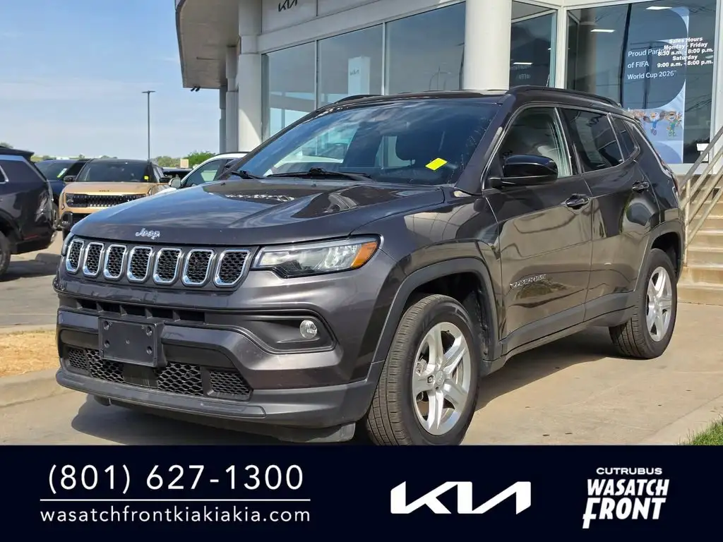 2024 Jeep Compass Latitude 4WD's photo