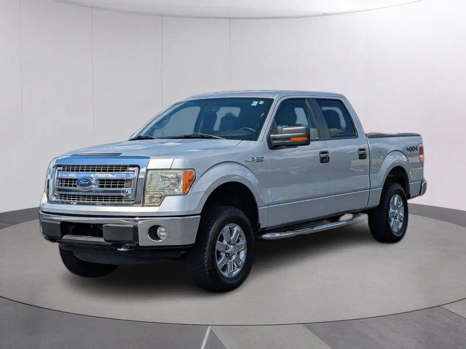 2013 Ford F-150 XLT 4x4 SuperCrew 145-in's photo