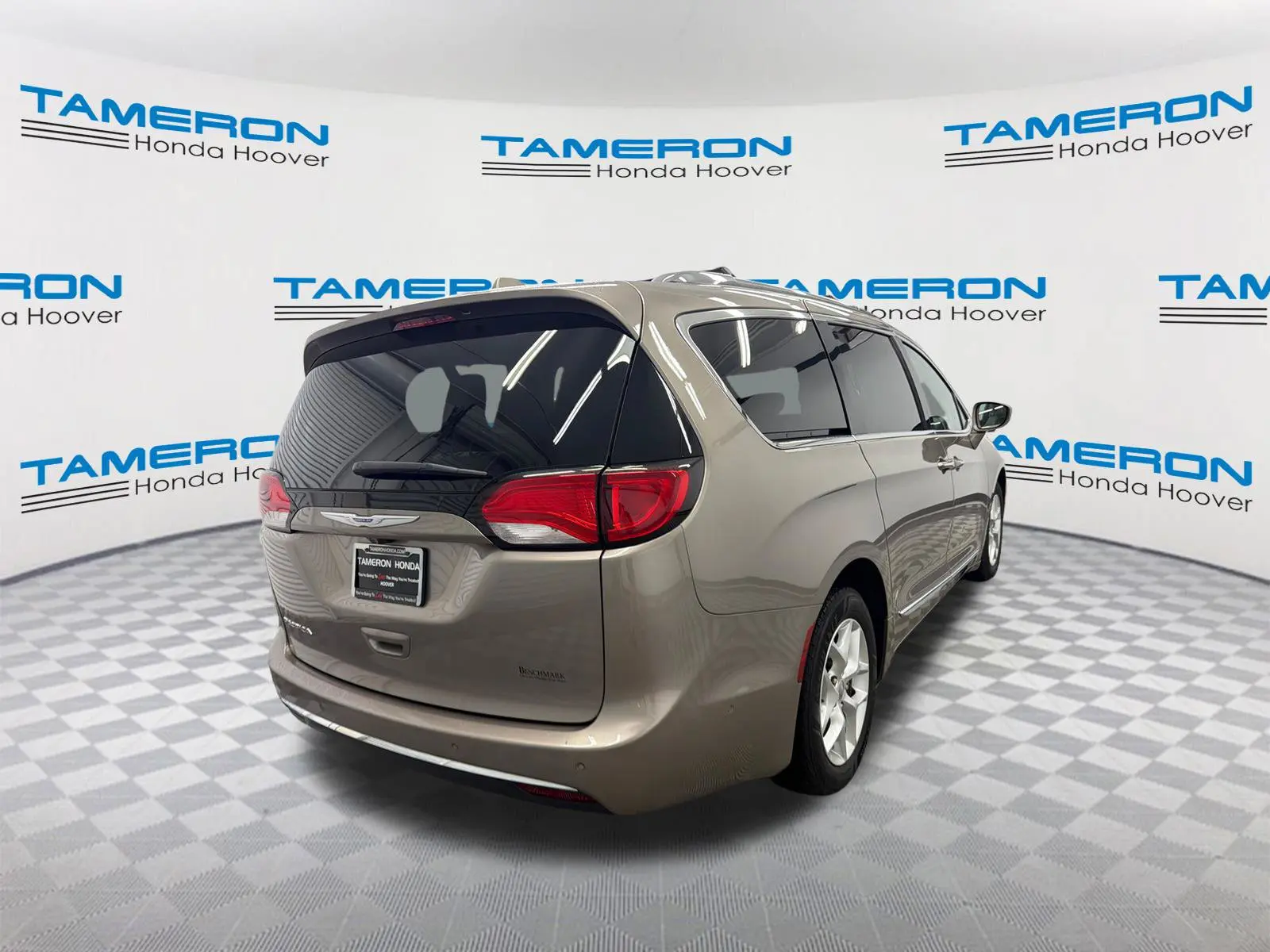 2017 Chrysler Pacifica Touring-L Plus photo 5