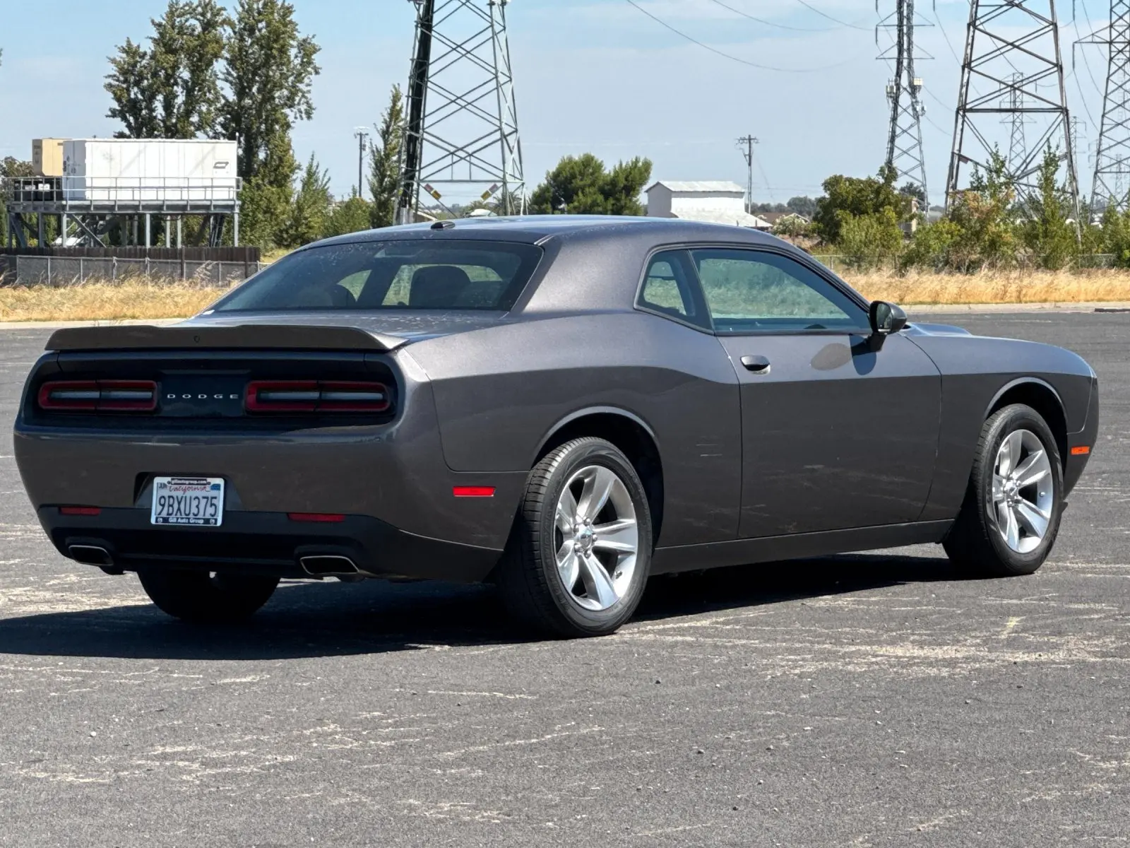 2022 Dodge Challenger SXT Auto photo 4