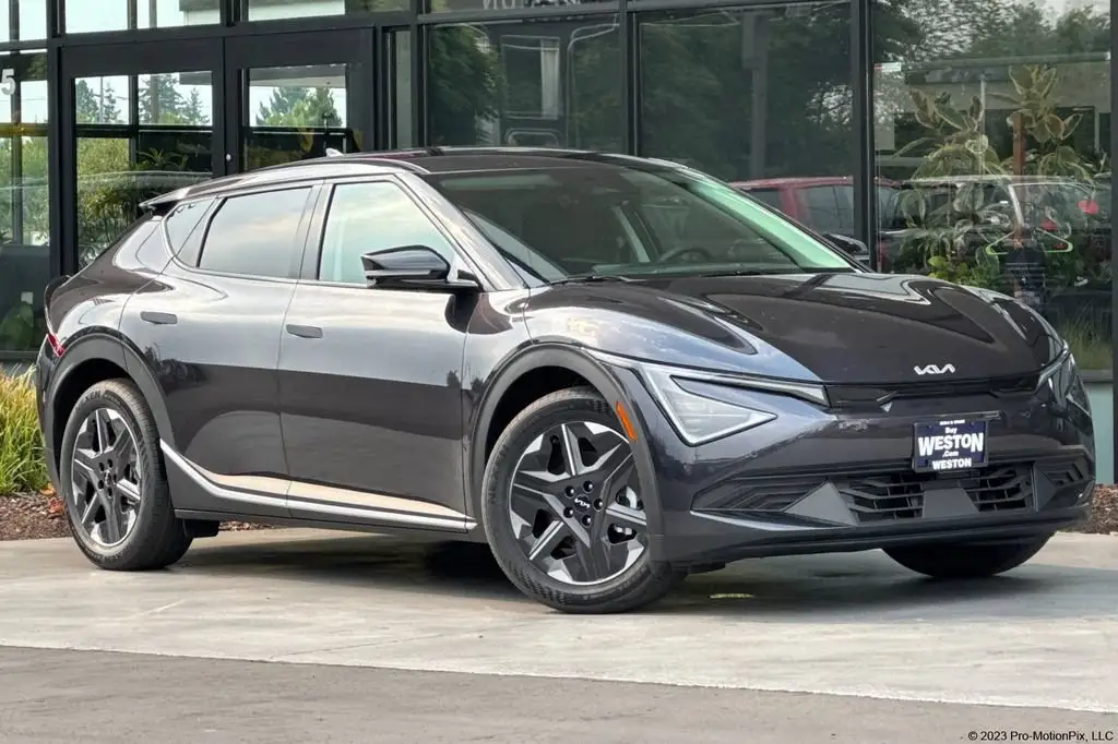 2026 Kia EV6 L Light R photo 1