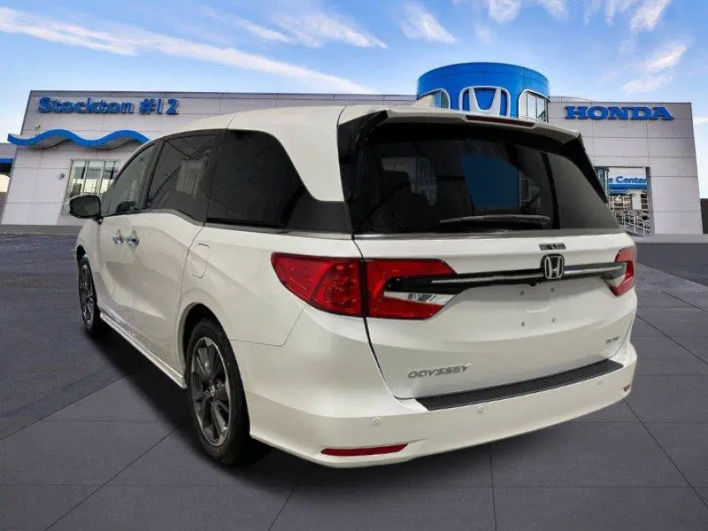 2024 Honda Odyssey Elite photo 3