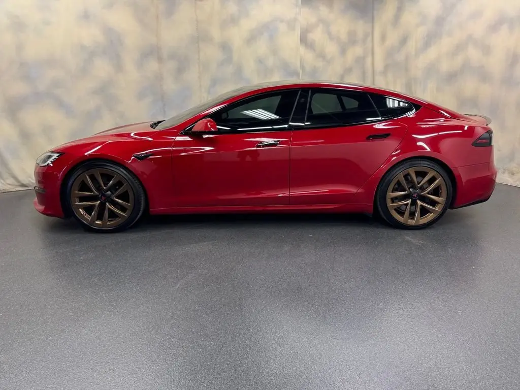 2022 Tesla Model S Long Range photo 3