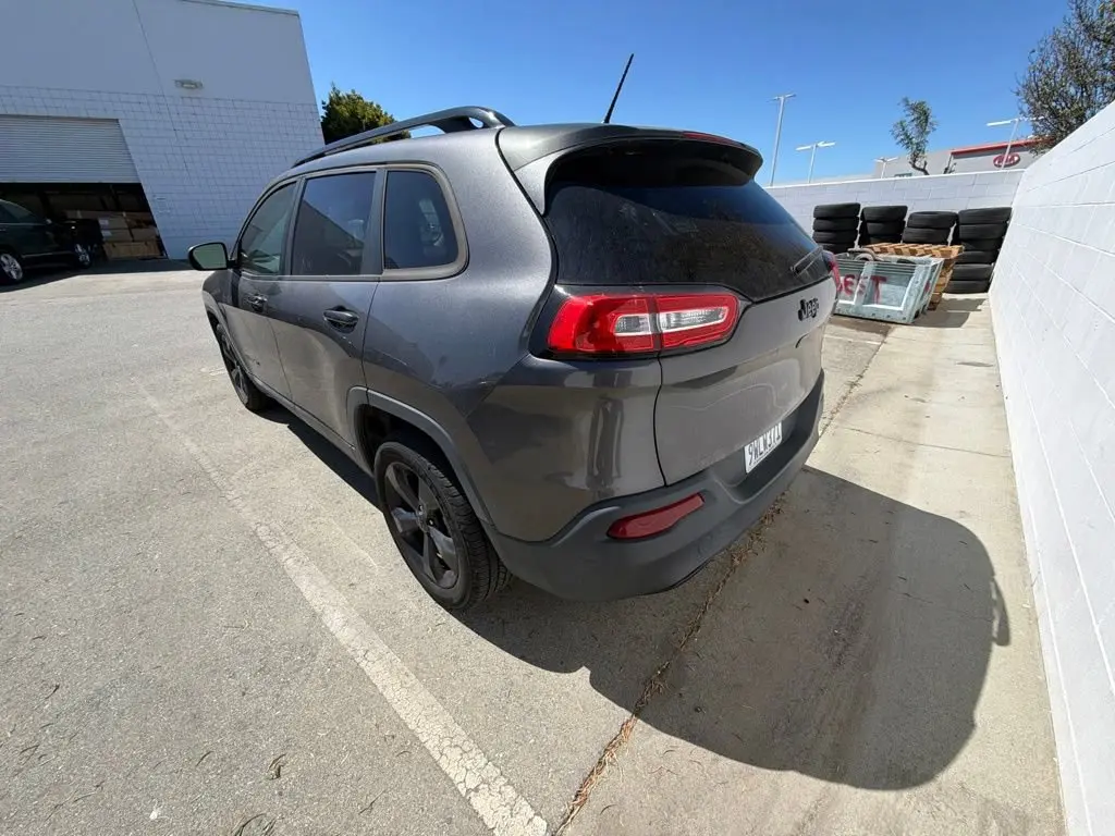 2018 Jeep Cherokee Latitude photo 3