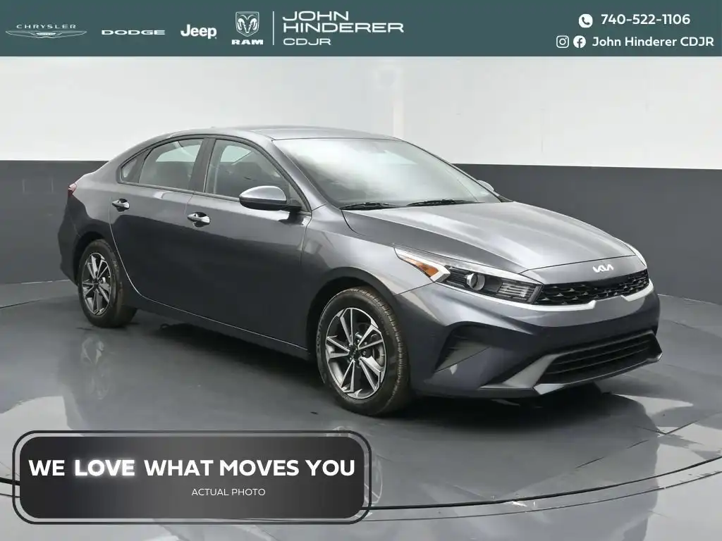 2023 Kia Forte LXS Auto's photo