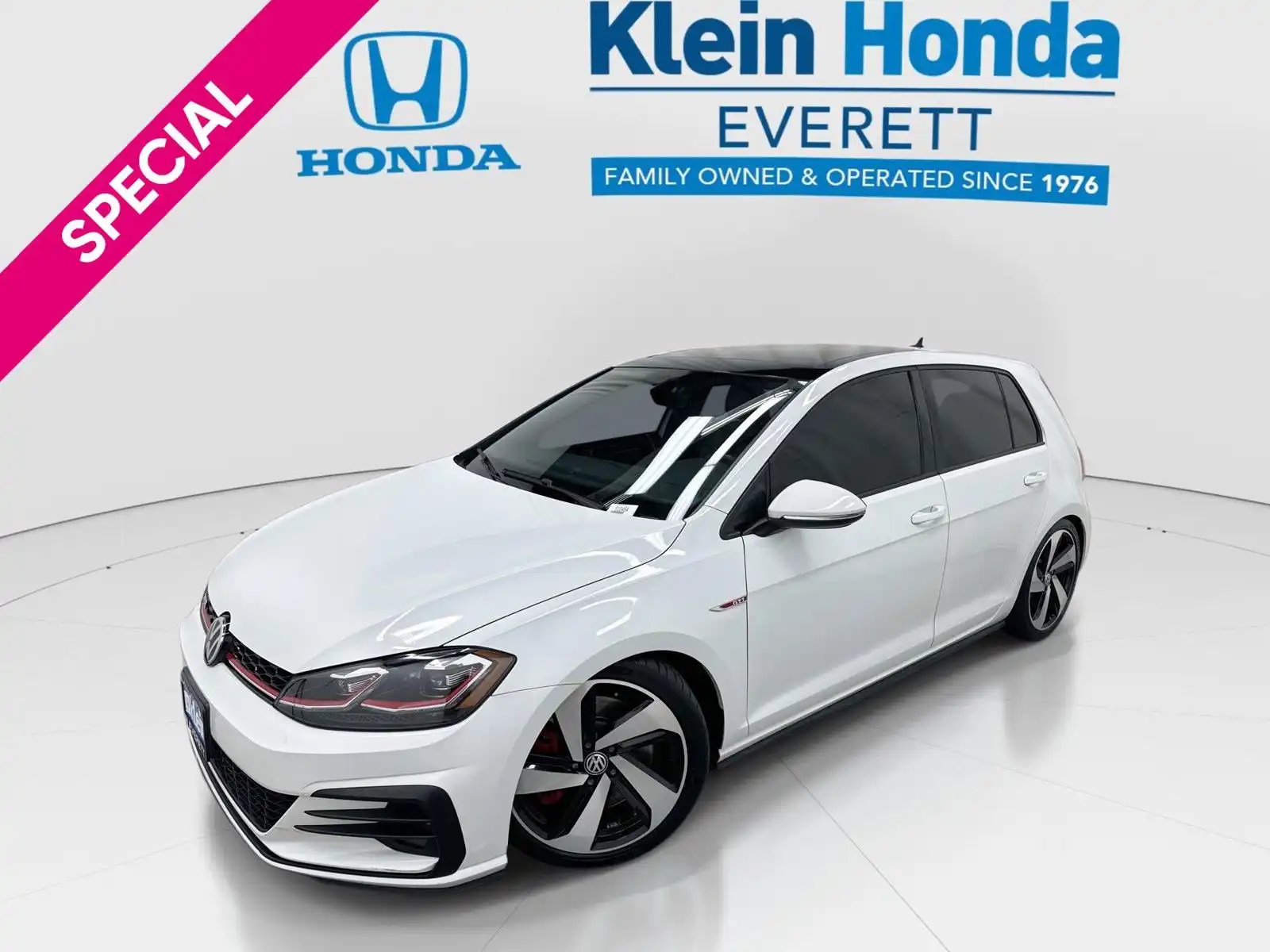2018 Volkswagen Golf GTI 2.0T SE 4-door's photo