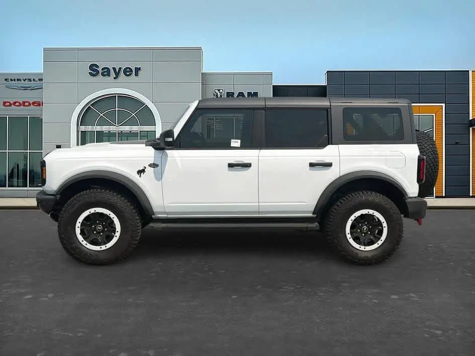 2024 Ford Bronco Wildtrak 4WD photo 4