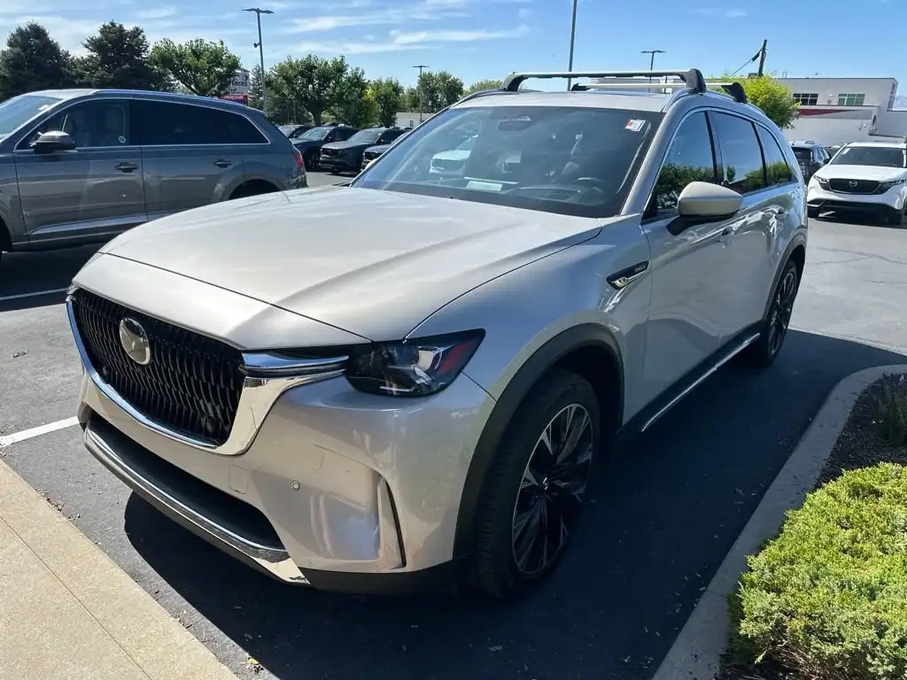2024 Mazda CX-90 PHEV Premium Plus Package's photo