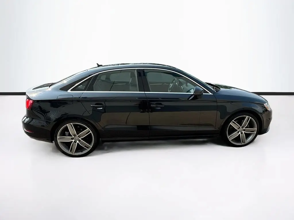 2016 Audi A3 2.0T quattro S tronic Premium Plus photo 4