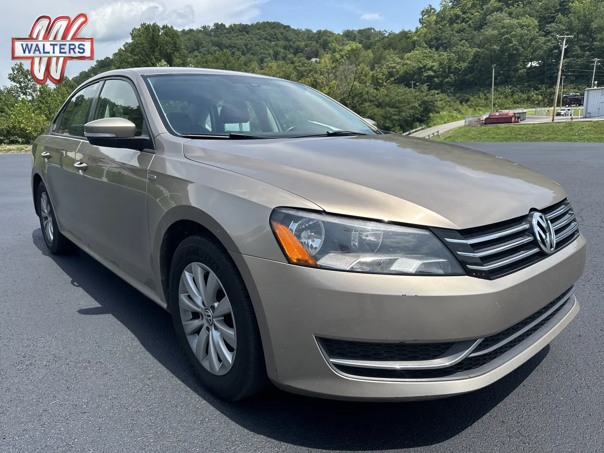 2015 Volkswagen Passat 1.8T S DSG PZEV's photo