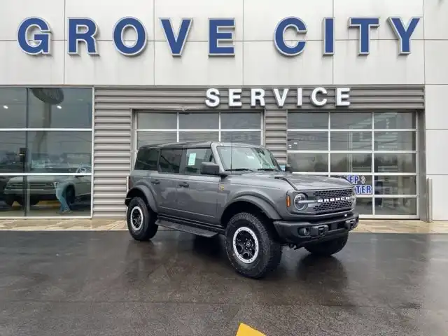 2025 Ford Bronco Badlands 4WD's photo